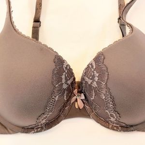 Victoria's Secret Body by Victoria Bra 36C